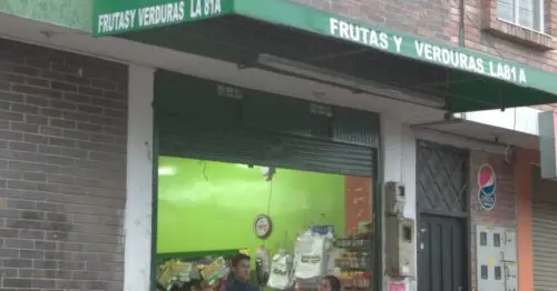 FRUTAS Y VERDURAS LA 81 A BOGOTÁ FRUTAS Y VERDURAS LA 81 A BOGOTÁ